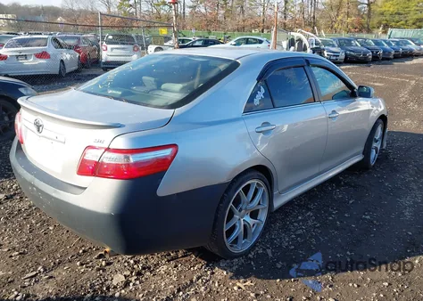 2008 Toyota Camry Se z USA, uszkodzony, nr VIN 4T1BE46K98U784902